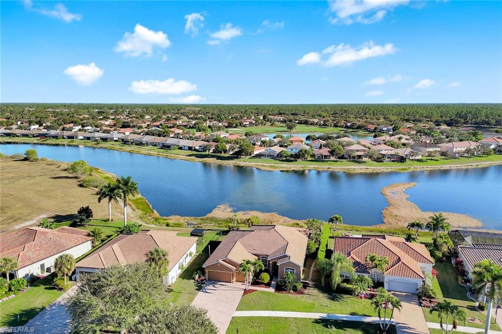 VALENCIA LAKES - Residential