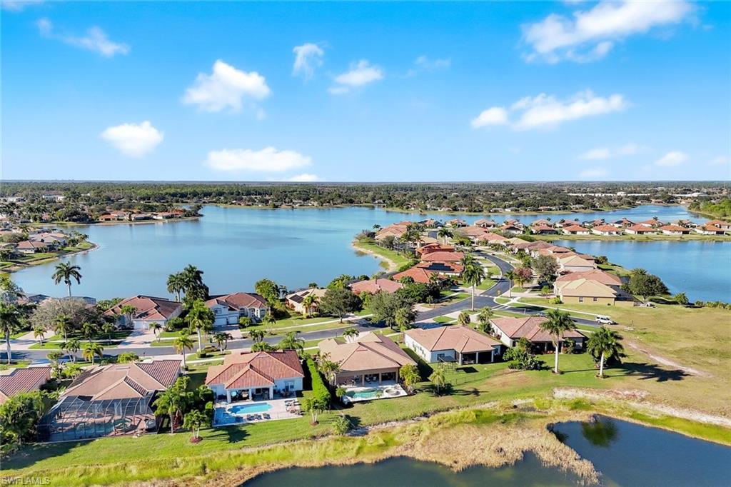 VALENCIA LAKES - Residential