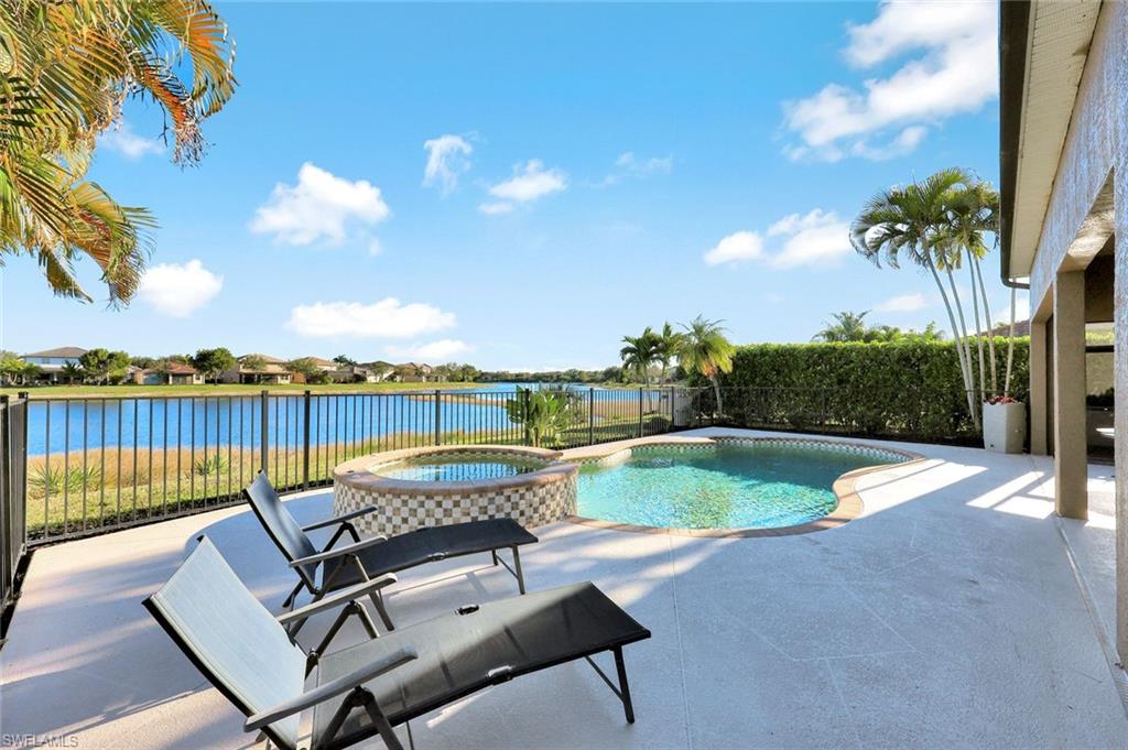 VALENCIA LAKES - Residential