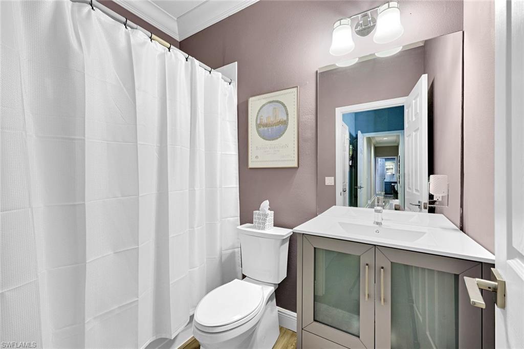 VALENCIA LAKES - Residential