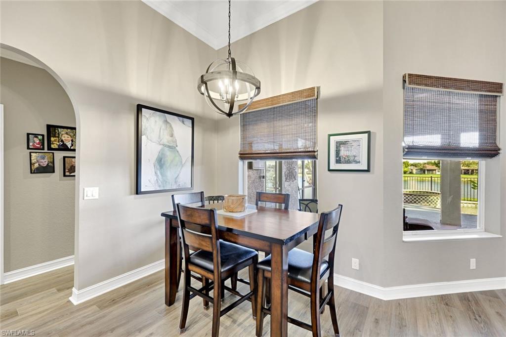 VALENCIA LAKES - Residential