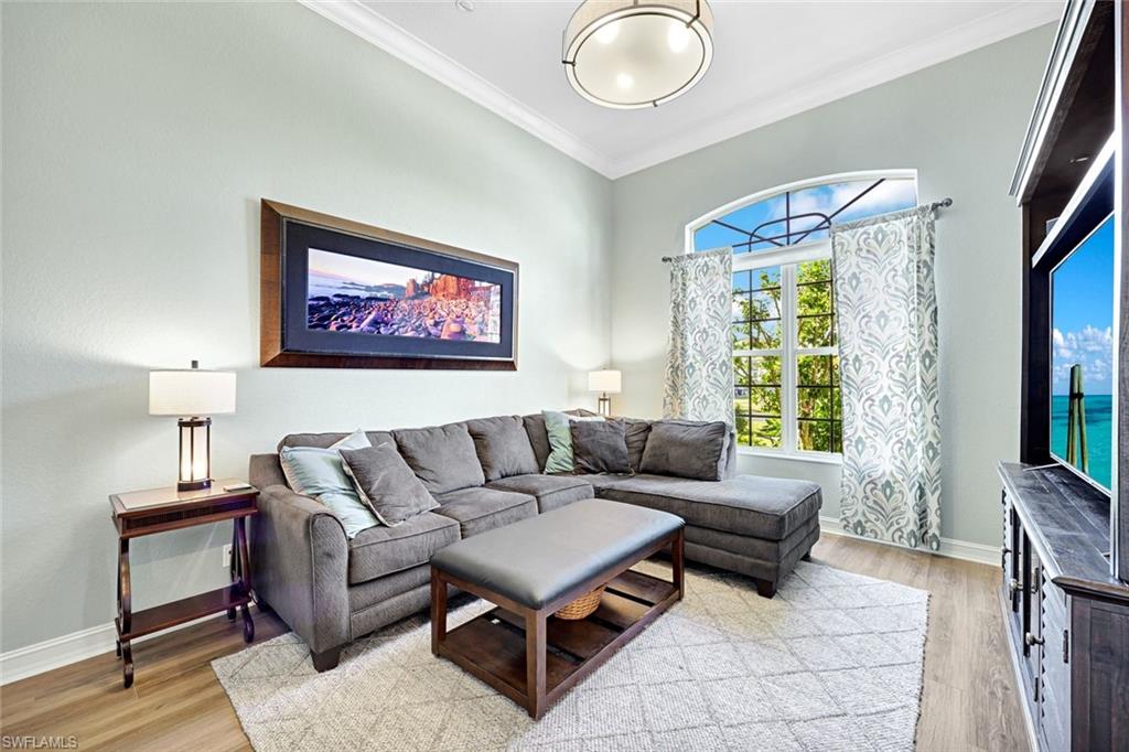 VALENCIA LAKES - Residential