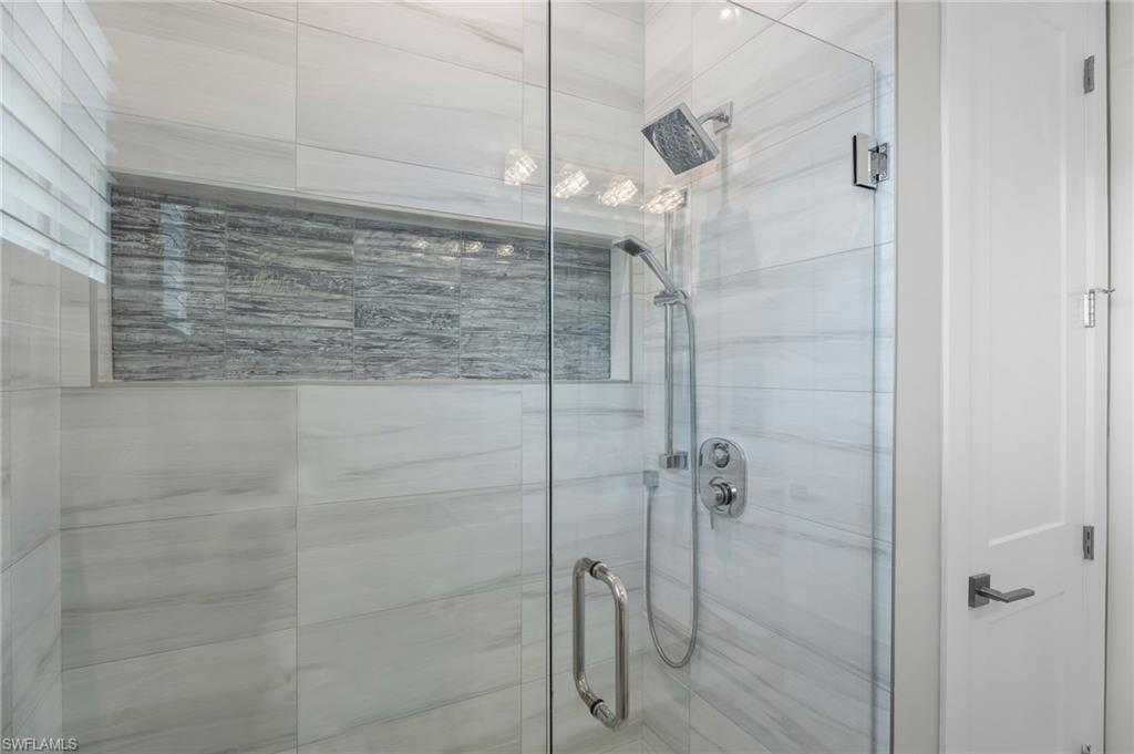 YACHT CLUB - Residential