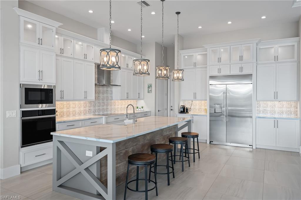 YACHT CLUB - Residential