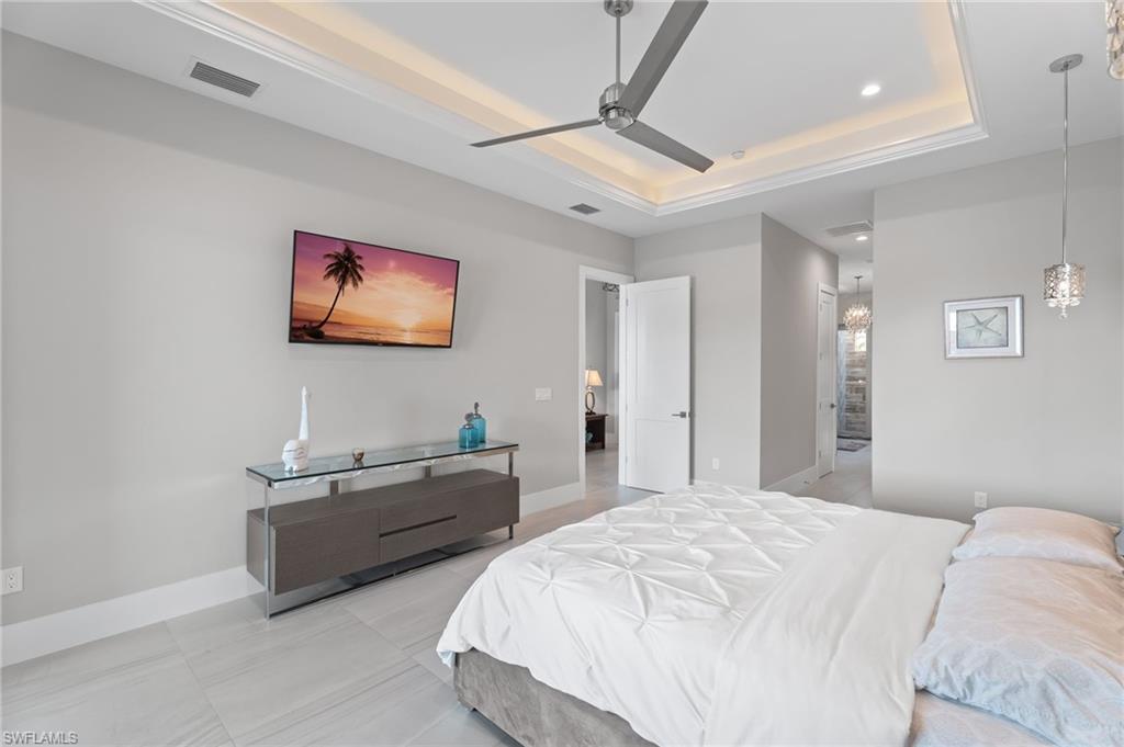 YACHT CLUB - Residential