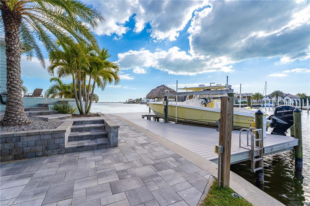 YACHT CLUB - Residential