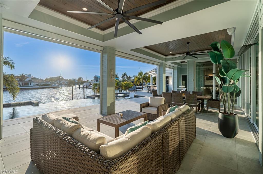 YACHT CLUB - Residential