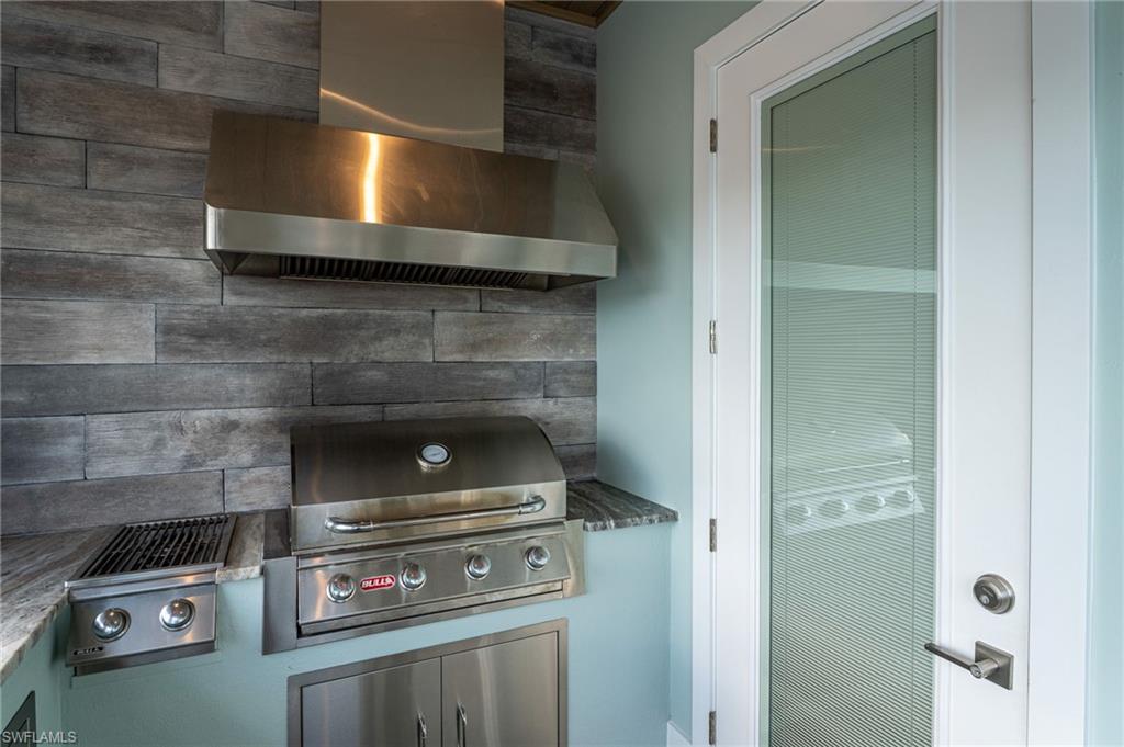 YACHT CLUB - Residential