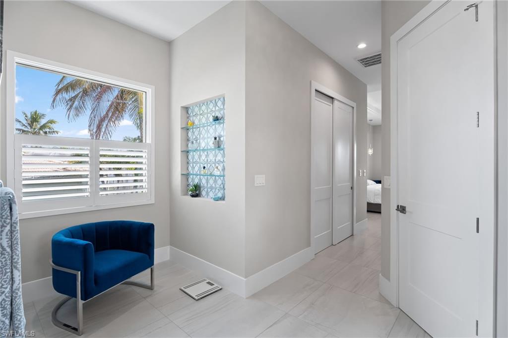 YACHT CLUB - Residential