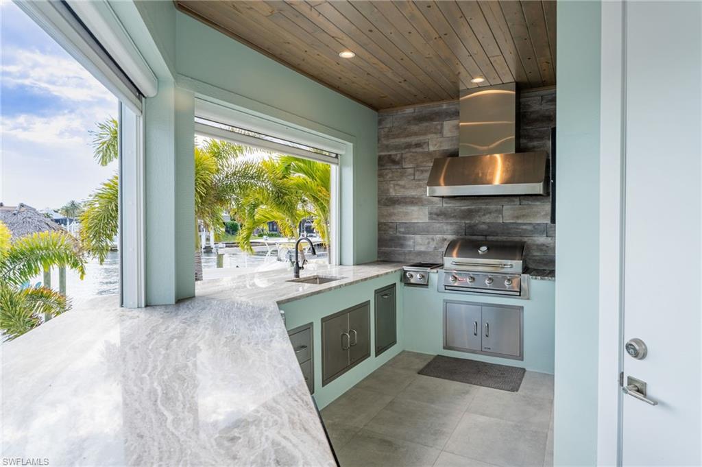 YACHT CLUB - Residential