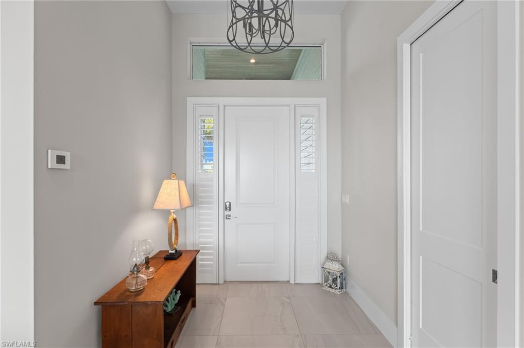 YACHT CLUB - Residential