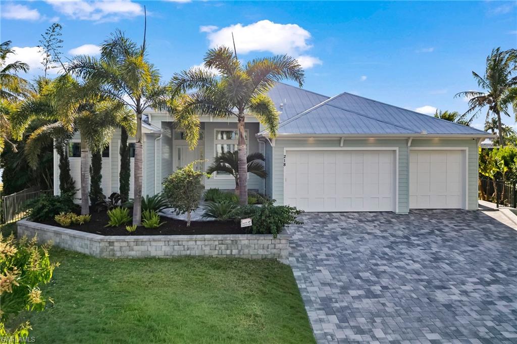 YACHT CLUB - Residential