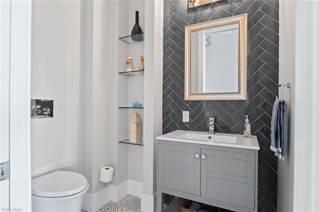 YACHT CLUB - Residential