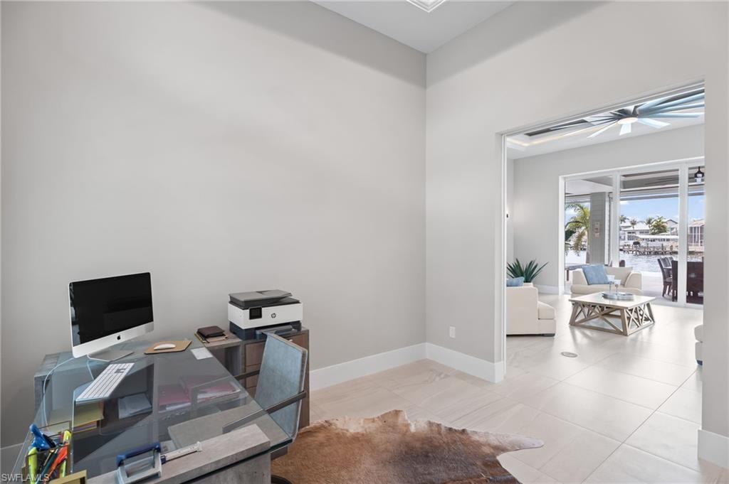 YACHT CLUB - Residential