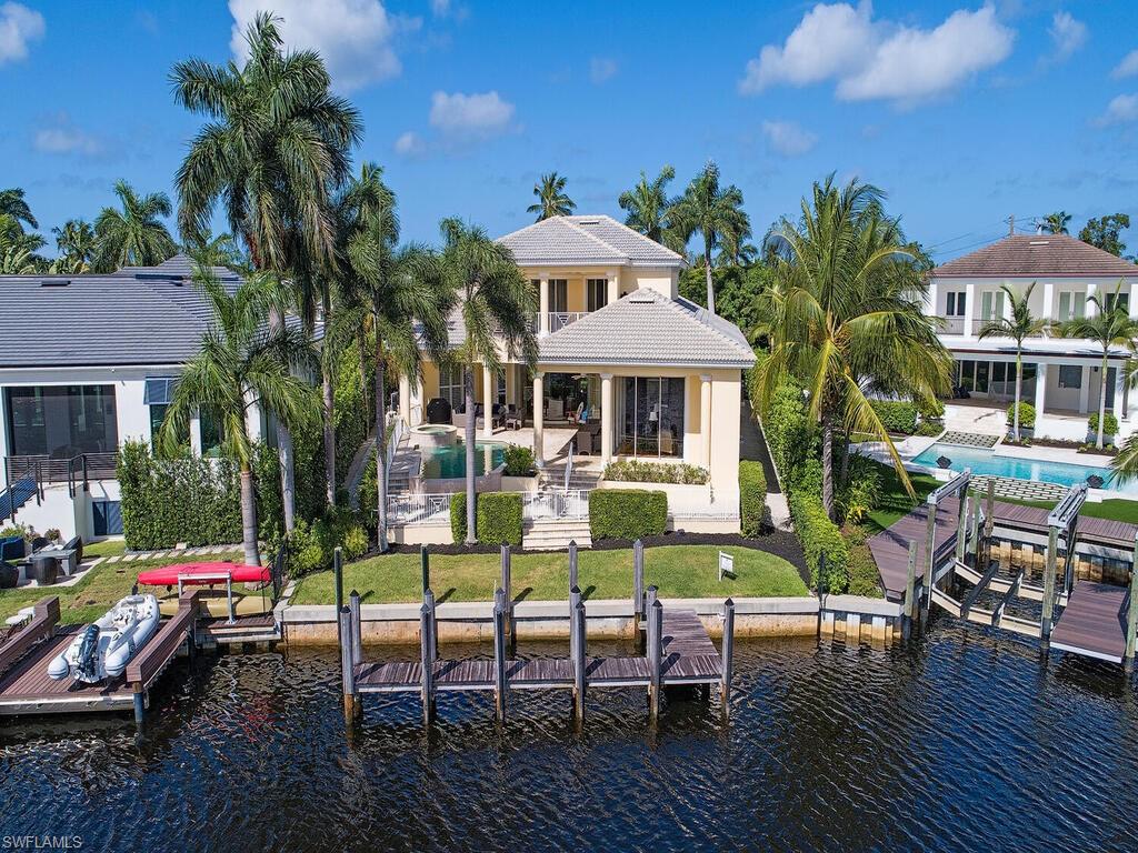 AQUALANE SHORES - Residential