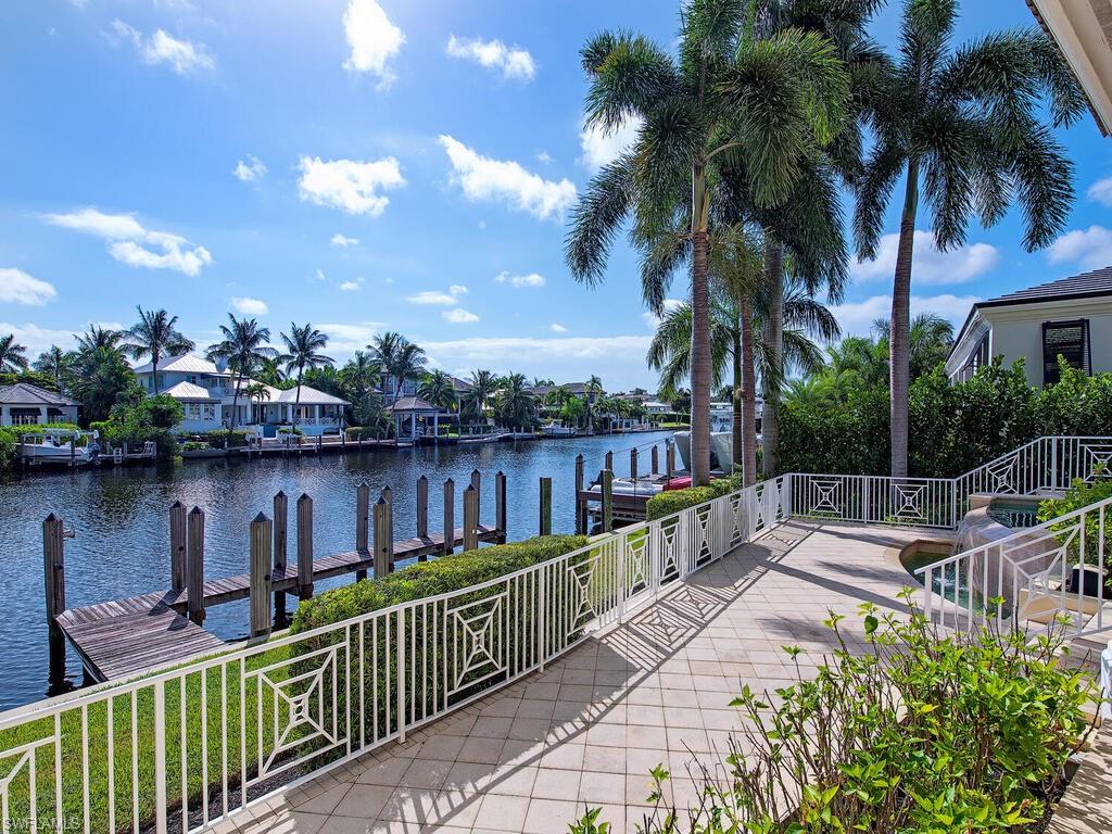 AQUALANE SHORES - Residential