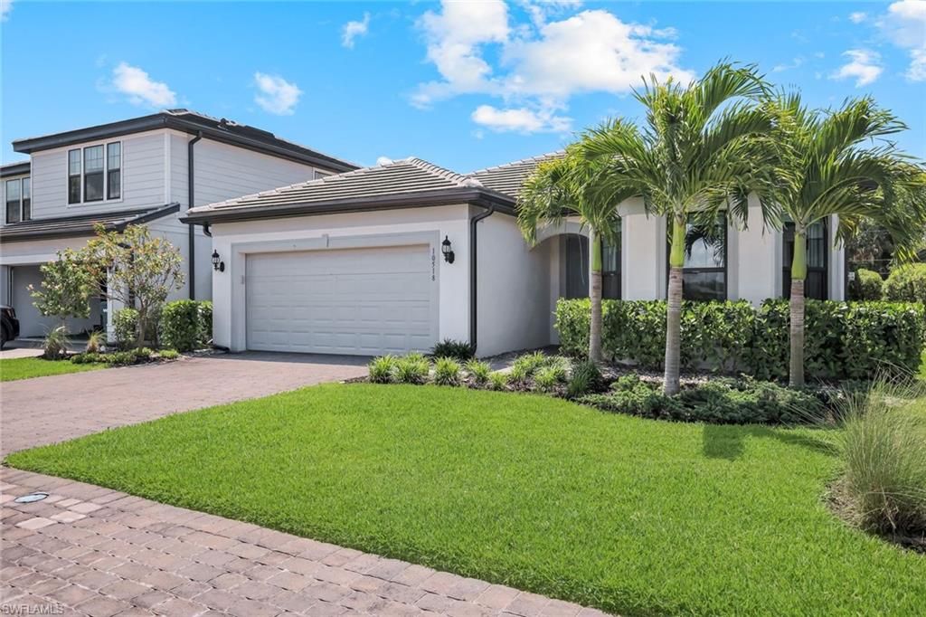Photo of 10518 Ventana CT, NAPLES, FL 34120 (MLS # 226017059)