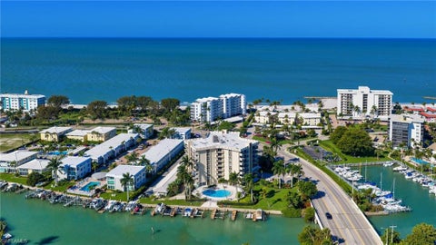 Photo of 2150 Gulf Shore BLVD N #609, NAPLES, FL 34102 (MLS # 226035869)