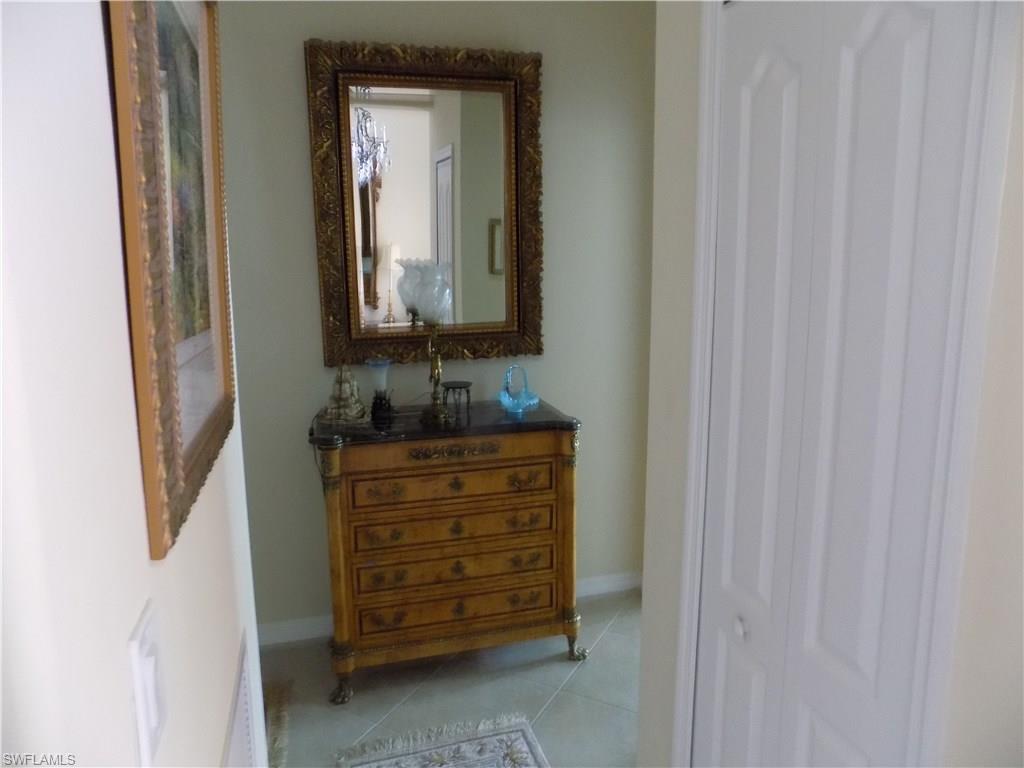 OLYMPIA POINTE - Residential