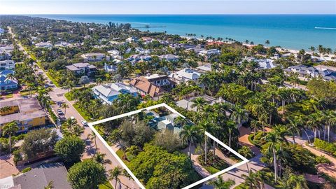 Photo of 180 7th AVE S, NAPLES, FL 34102 (MLS # 226019201)