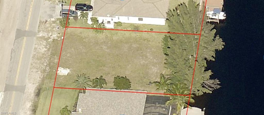 CAPE CORAL - Land