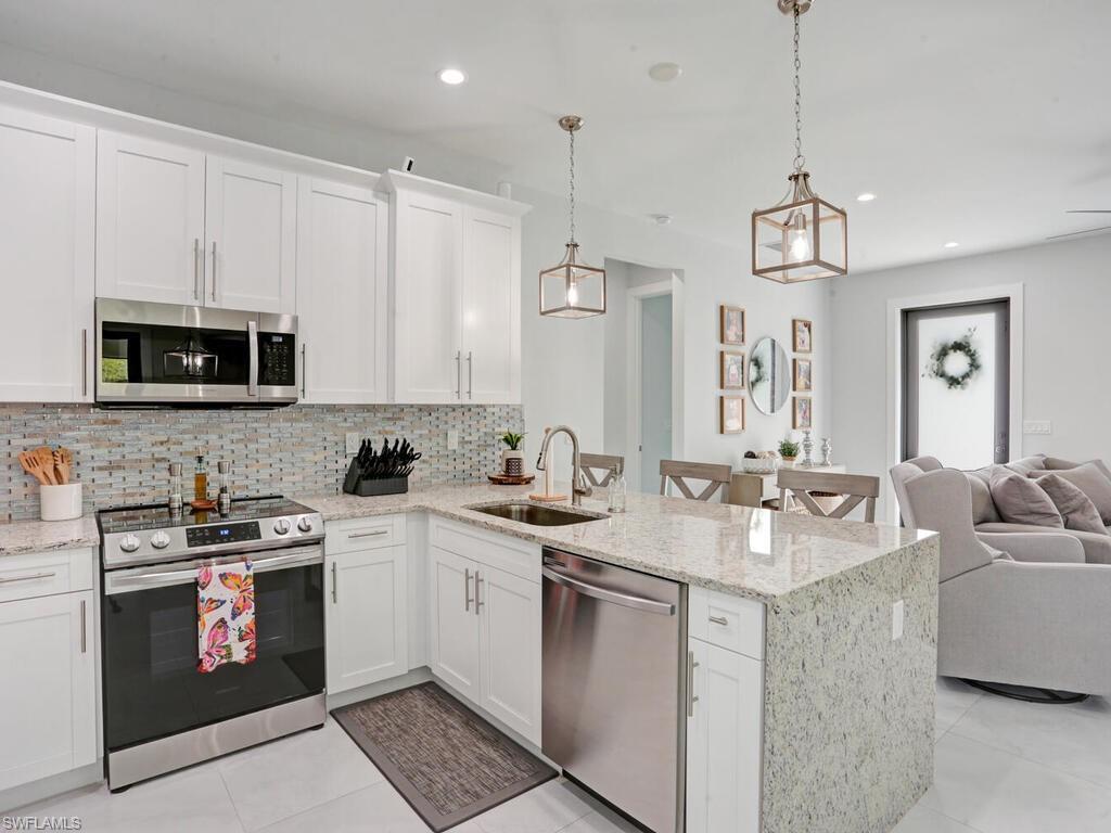 GOLDEN GATE ESTATES - Residential