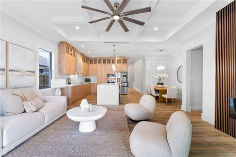 653 107th AVE N NAPLES FL 34108