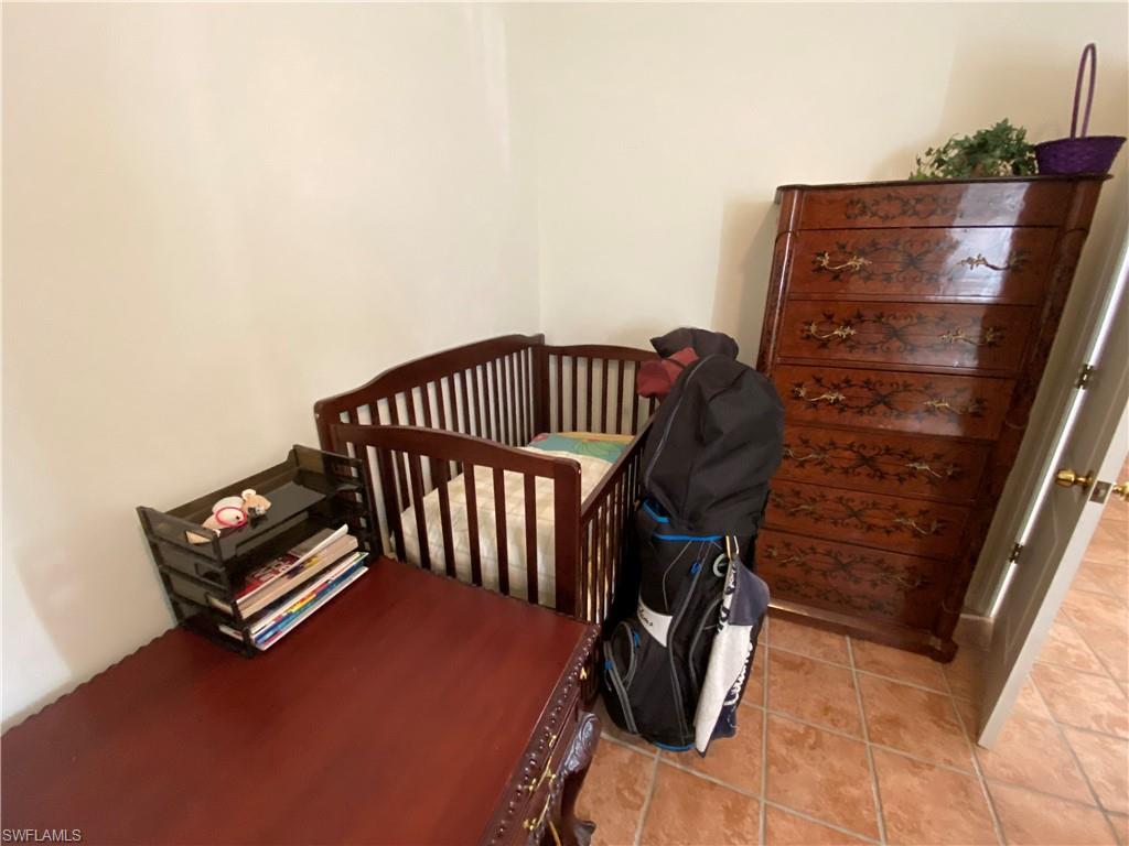 MIRROR LAKES - Residential