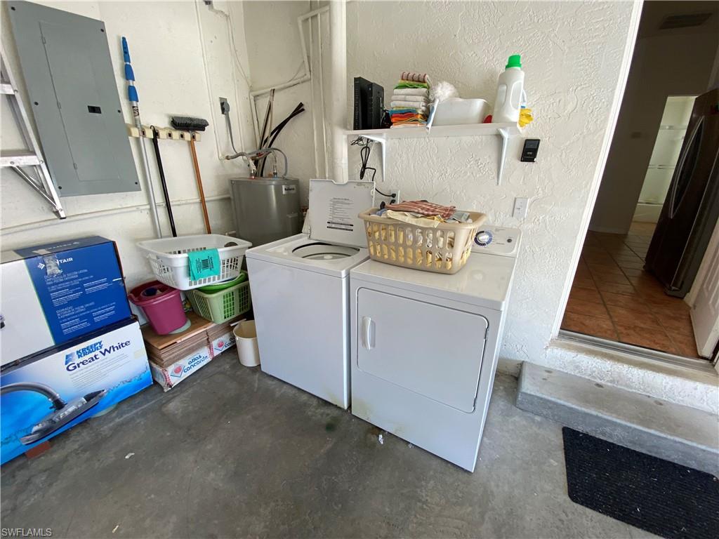 MIRROR LAKES - Residential