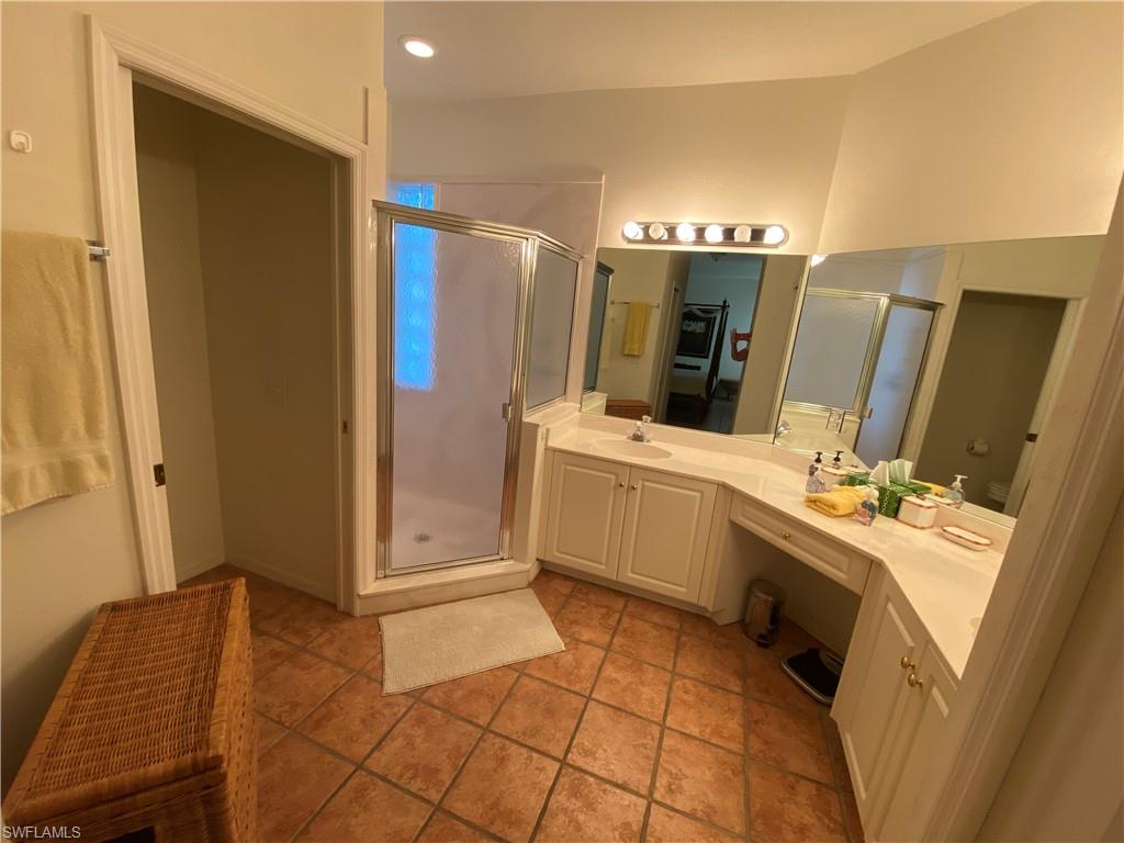 MIRROR LAKES - Residential