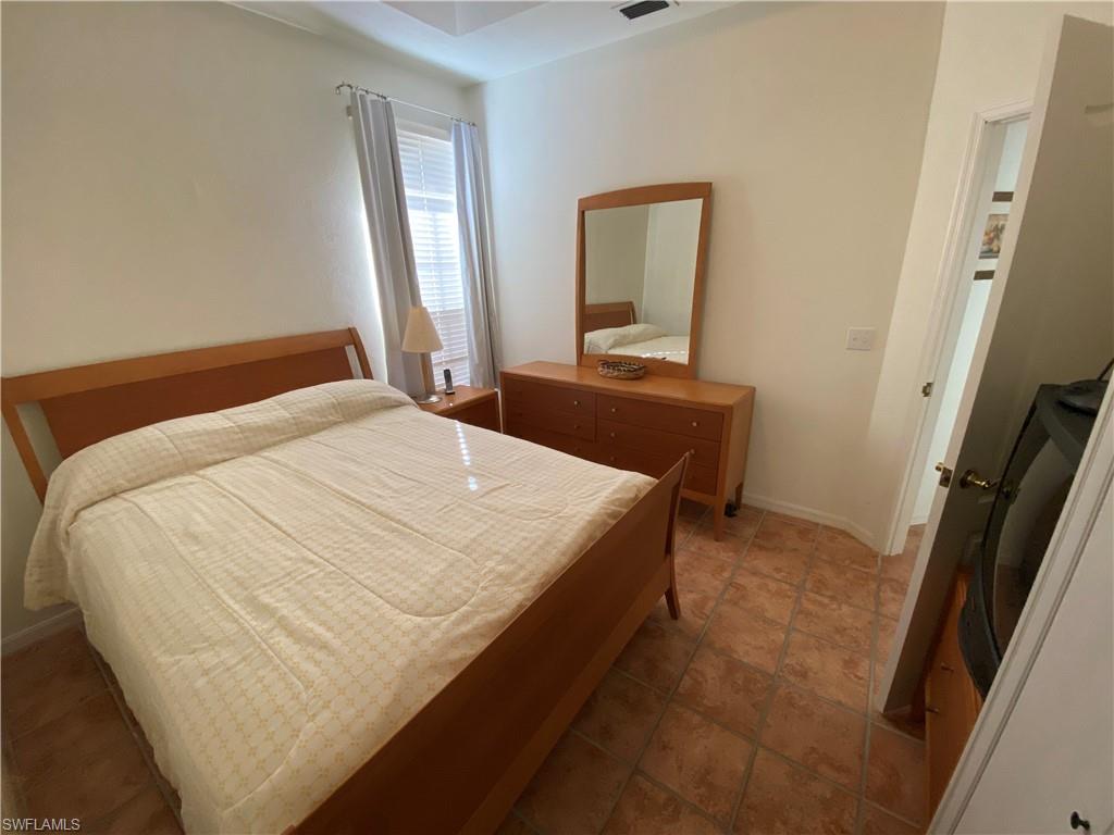 MIRROR LAKES - Residential