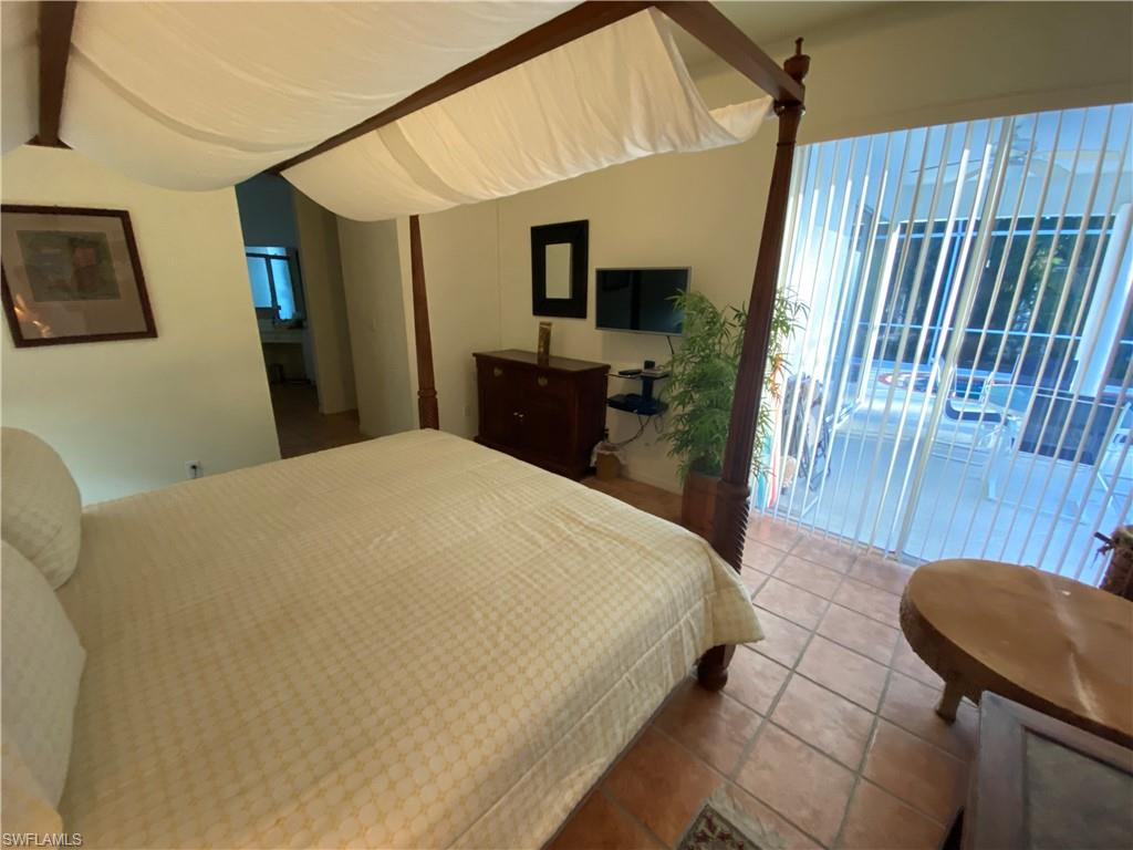 MIRROR LAKES - Residential