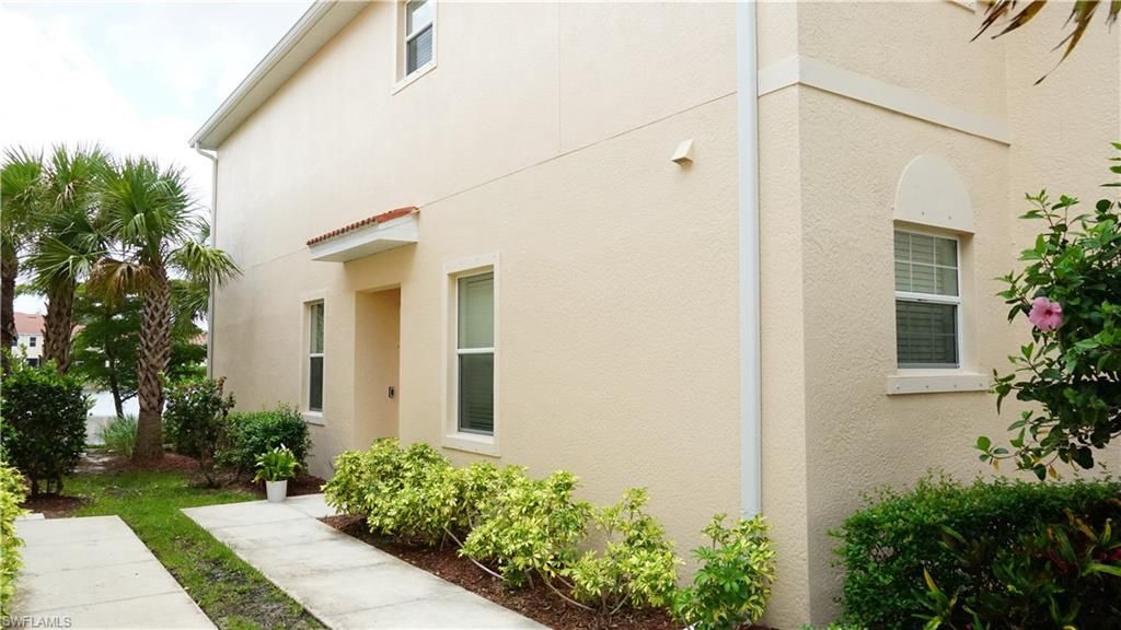 Photo of 8884 Via Isola CT, FORT MYERS, FL 33966 (MLS # 226016520)