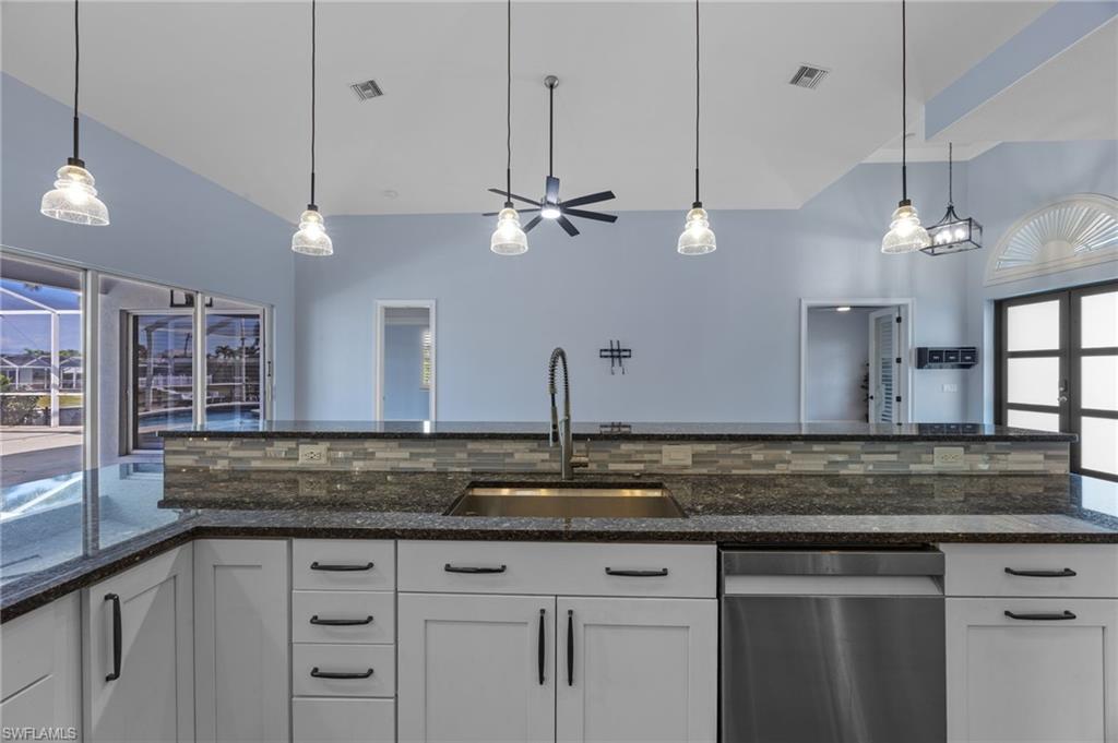 CAPE CORAL - Residential Lease