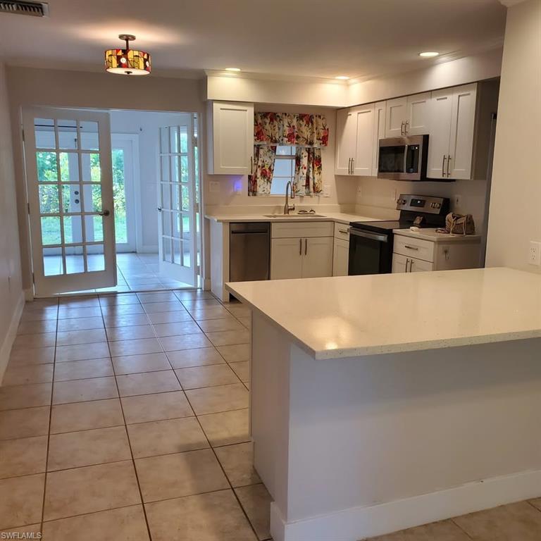 SUNSET HOMES - Residential Lease