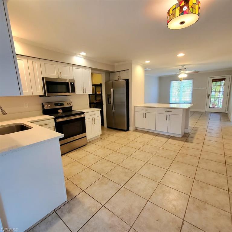 SUNSET HOMES - Residential Lease