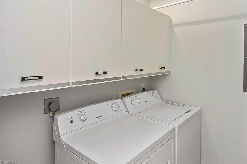 COMMODORE CLUB - Residential