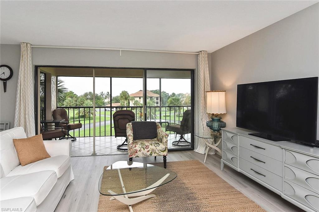 COMMODORE CLUB - Residential