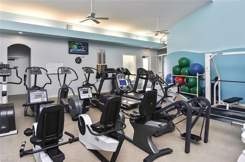 COMMODORE CLUB - Residential