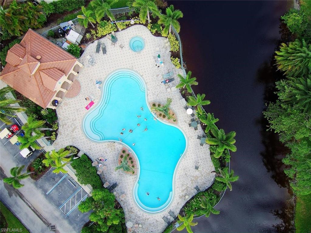 COMMODORE CLUB - Residential