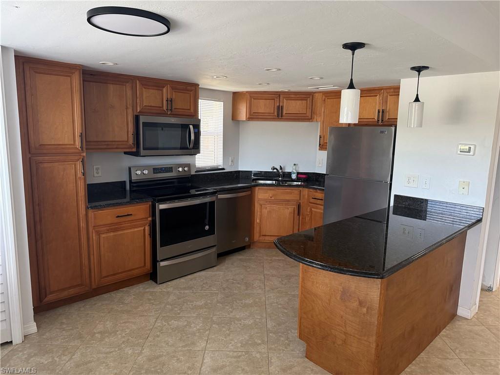 PARKWAY VILLAGE - Residential Lease