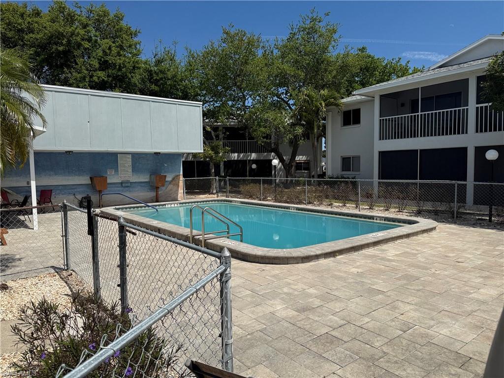 PARKWAY VILLAGE - Residential Lease