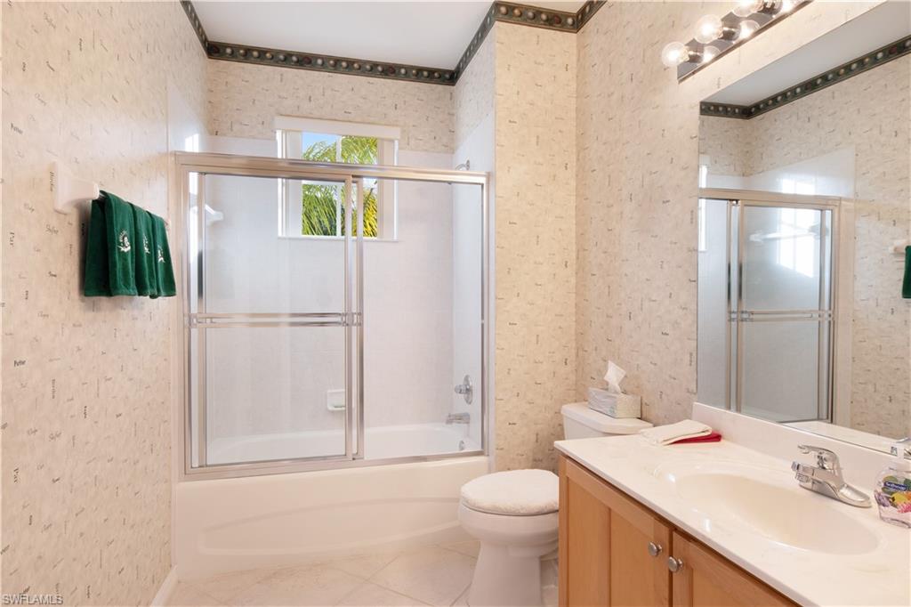 LAKE BARRINGTON - Residential