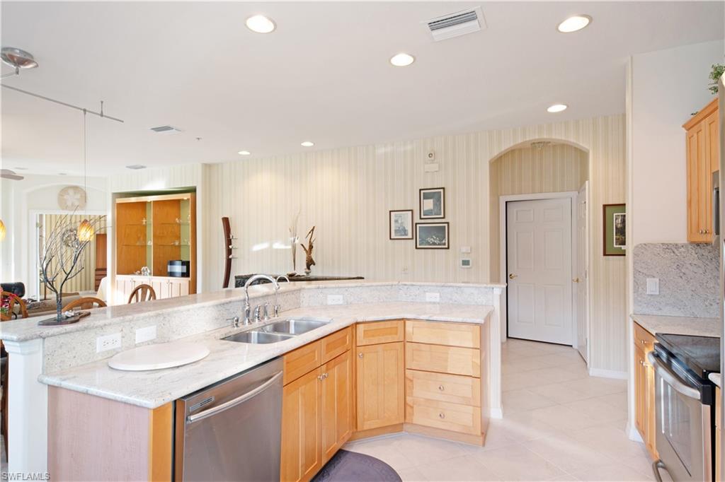 LAKE BARRINGTON - Residential