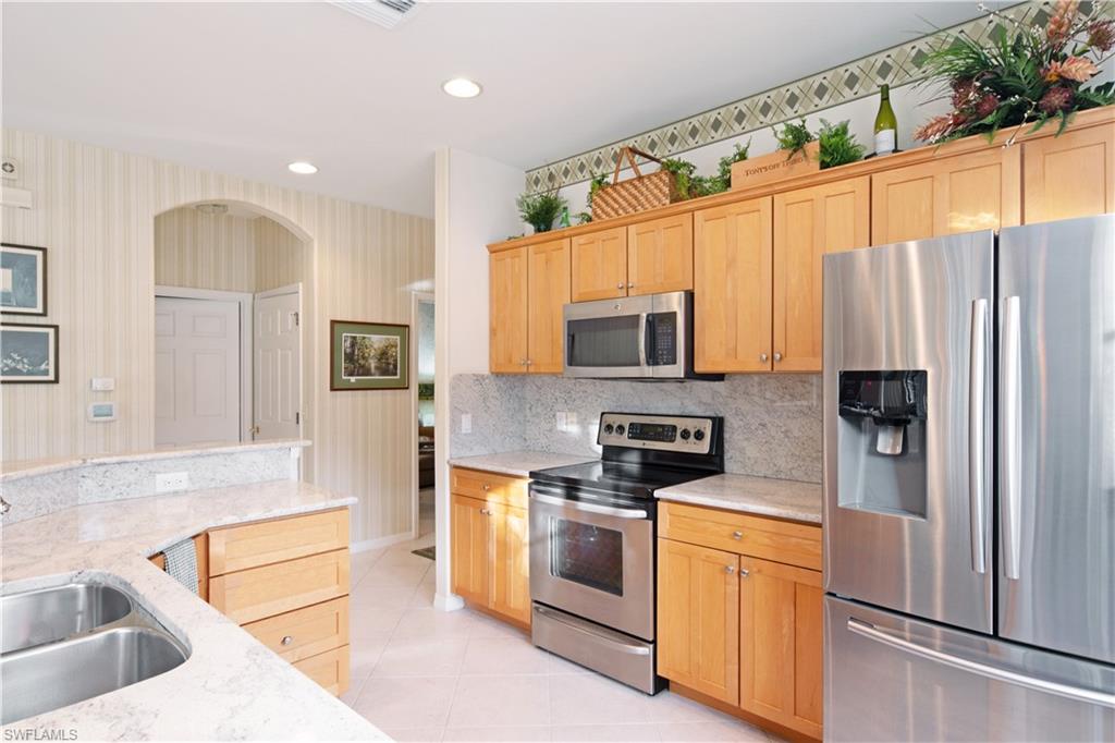 LAKE BARRINGTON - Residential