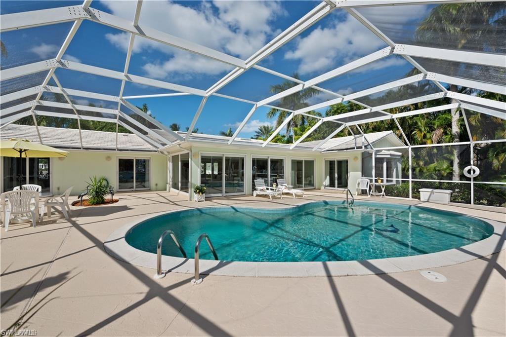 MOORINGS - Residential