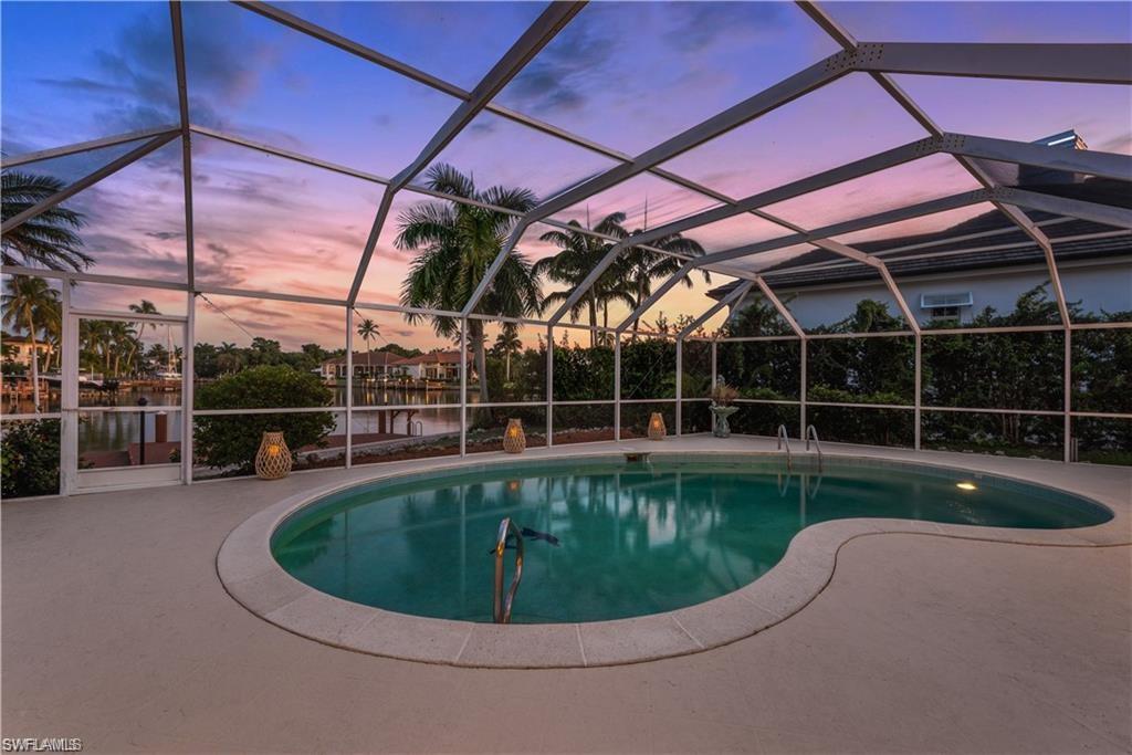 MOORINGS - Residential