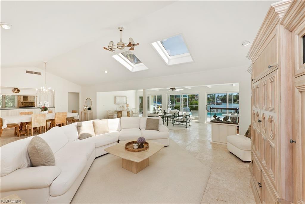 MOORINGS - Residential