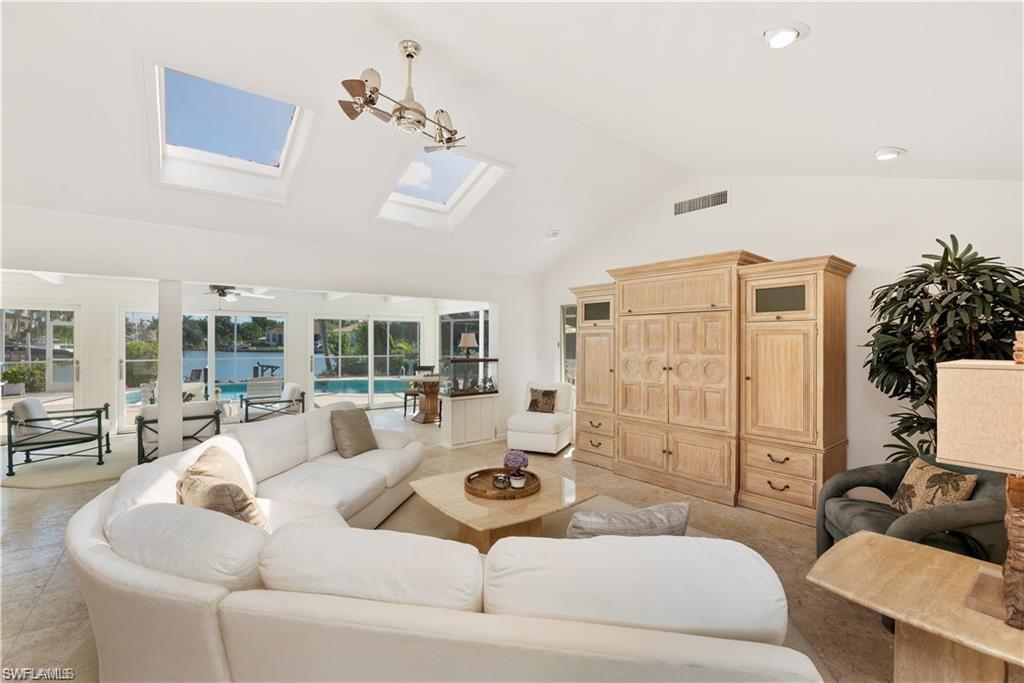 MOORINGS - Residential