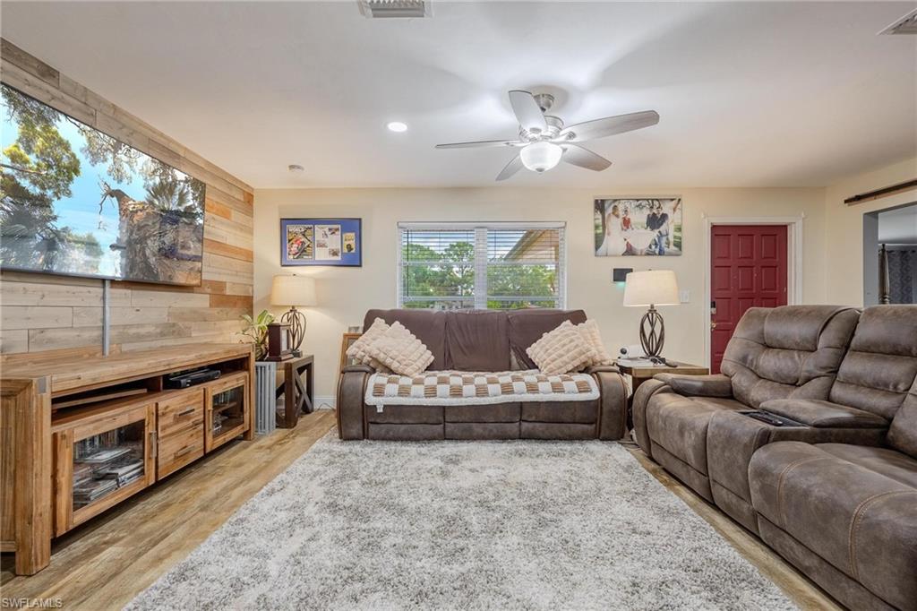 FORT MYERS SHORES - Residential